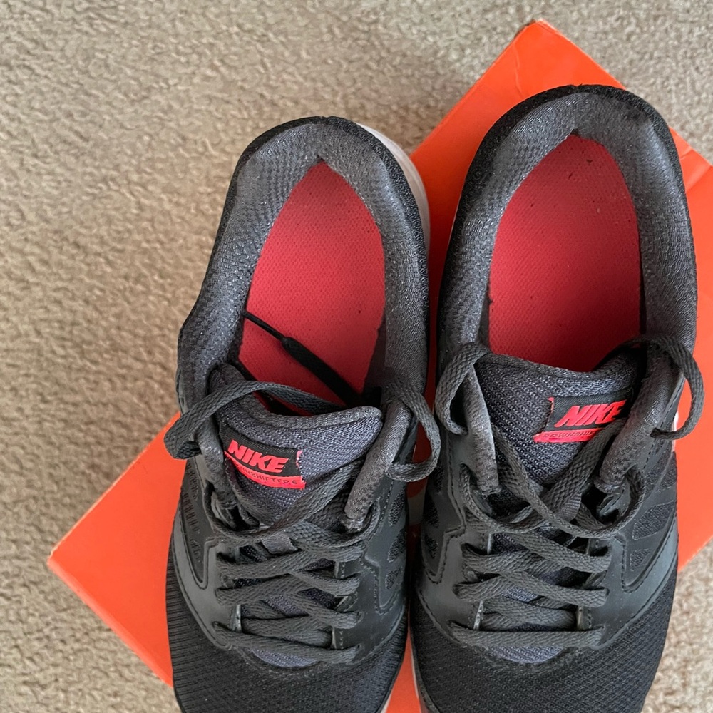 Nike Black and Pink Running Shoes - Picture 2 of 6